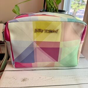 Betsey Johnson Color Block Large
Cosmetic Case 80s Retro
Geometric Travel